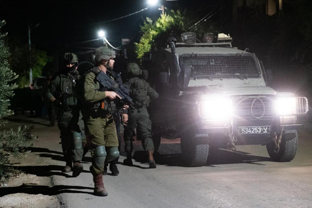 In Silwad, a young man suffered injuries. The occupation forces in the West Bank detained nine people.