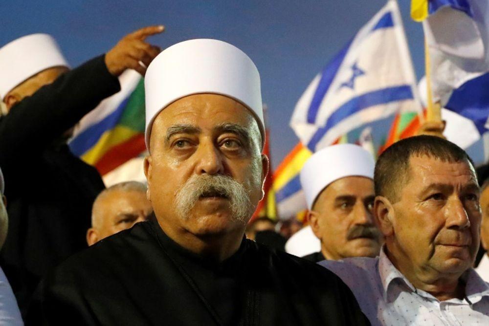 يهدد مسؤول طائفي وزعيم درزي كلاهما بـ "الحرب" و "رد غير مسبوق" من إسرائيل.