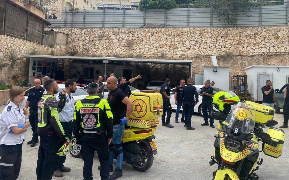 ودعا حزب الولاء في الداخل المحتل ، مستنكرًا مجزرة "يافا الناصرة" ، إلى الإضراب غدًا.