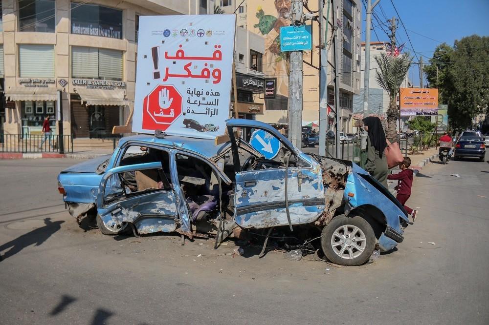 ووقعت 12 حادثة شملت أربع إصابات في حركة المرور في غزة في اليوم السابق.