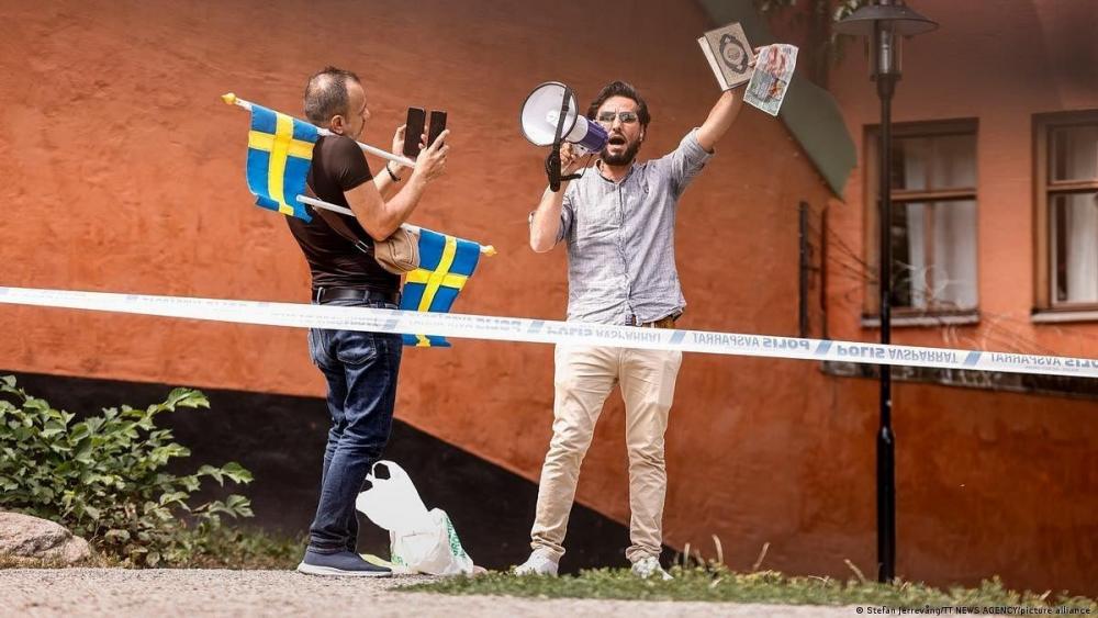 غضب ودعوات لمقاطعة حرق القرآن المستمر في السويد