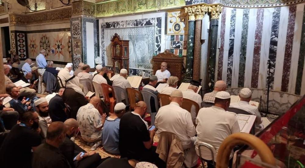 نداء "الفجر العظيم" في المسجدين الأقصى والإبراهيمي يستجيب له الآلاف.