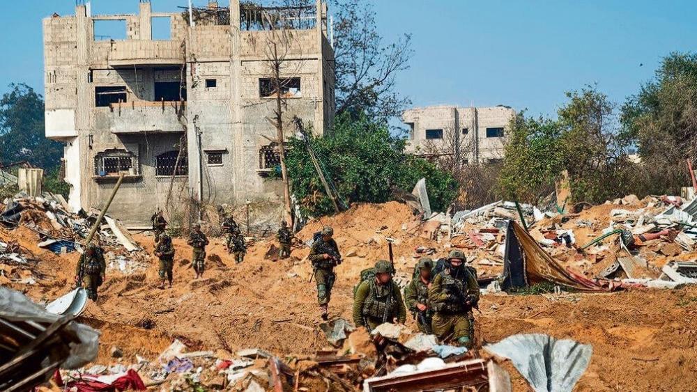 جيش الاحتلال يطرد ضابطين من قطاع غزة بعد هزيمة شركتهما.
