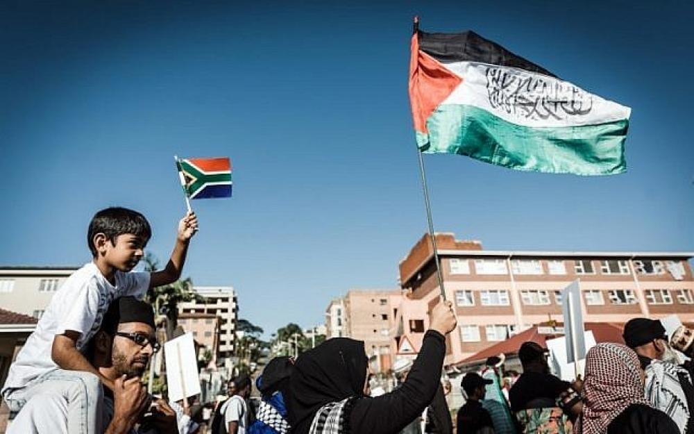 وتشعر حماس بالامتنان لأن جنوب أفريقيا تقدمت بشكوى إلى "العدالة الدولية" ضد الاحتلال.