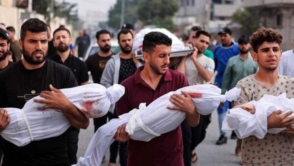 الصحة: منذ بدء العنف على غزة سقط 21,110 شهيداً و55,243 جريحاً.