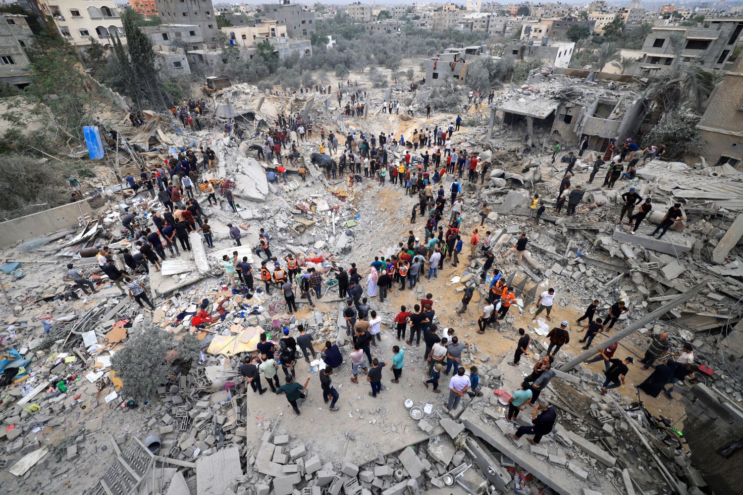 وأدت الهجمات الإسرائيلية على مدينة غزة إلى مقتل وإصابة العديد من الأشخاص.