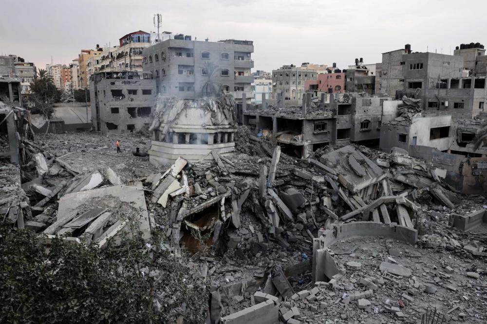 الأزهر يعلق على استشهاد نجل الدحدوح ويندد بـ"الإبادة الجماعية" المستمرة في غزة