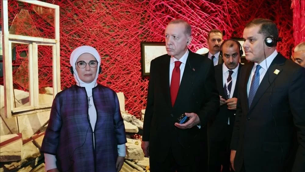 أردوغان يذهب إلى "معرض رسامي الأطفال في غزة".