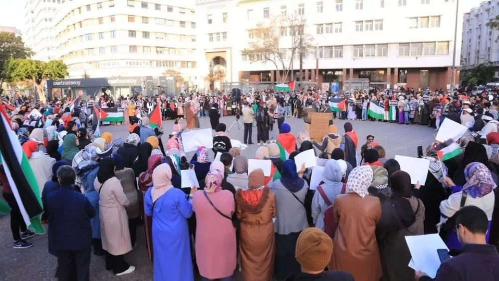 نظمت يوم الأحد في عدة مدن مغربية احتجاجات نسائية للمطالبة بحماية المرأة الفلسطينية، خاصة في قطاع غزة، في ظل العدوان الإسرائيلي الغاشم المستمر.
