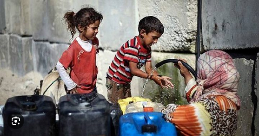 الأورومتوسطي: ارتفاع درجات الحرارة يؤدي إلى تفاقم وضع النازحين في غزة وزيادة احتمال وقوع المزيد من الضحايا.