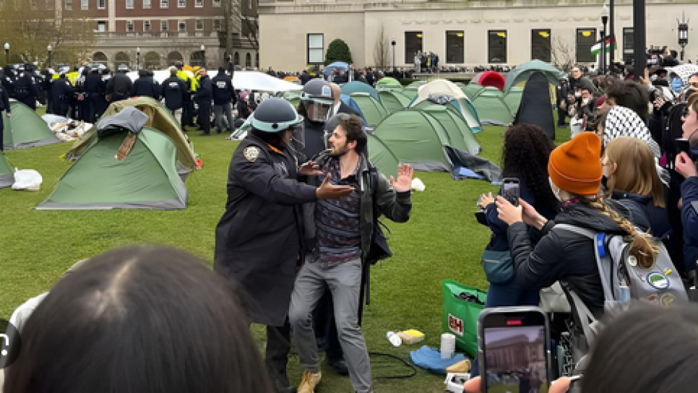 صحفي أمريكي: كان هناك قمع رهيب لاحتجاجات طلاب الجامعة.