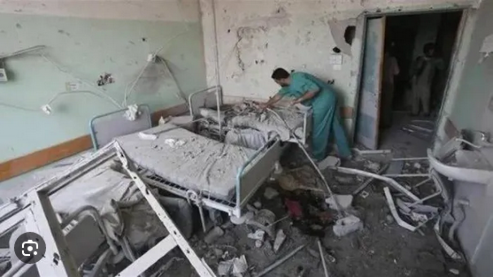 الأورومتوسطي: الاحتلال يقتل عددًا كبيرًا من المرضى والجرحى بقصفه المستشفيات شمال قطاع غزة.