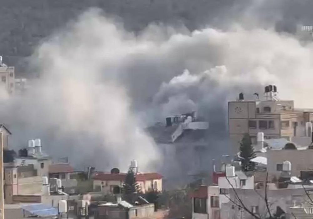 الاحتلال يفجر منزل شهيد في الخليل gazapress